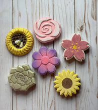 Load image into Gallery viewer, Bath Bombs- Bee's, Butterflies, and Flowers