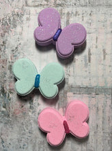 Load image into Gallery viewer, Bath Bombs- Bee's, Butterflies, and Flowers